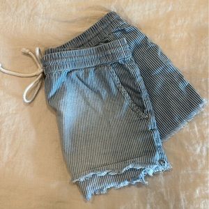 Aerie size medium pinstripe Jean shorts